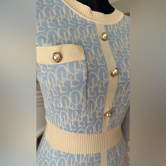 SOLD! Bodycon sweater dress size medium small - Picture 2 of 4